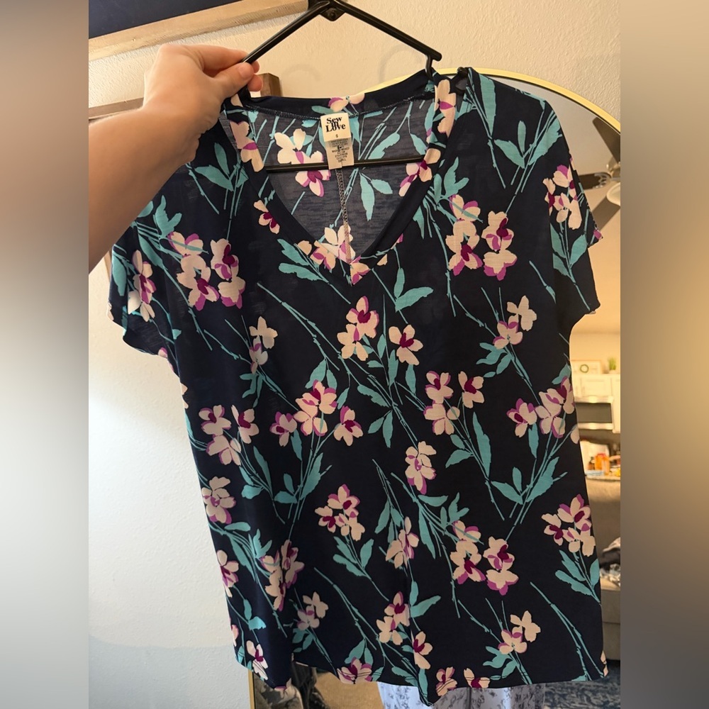 Sew In Love Navy Floral Short Sleeve Top
